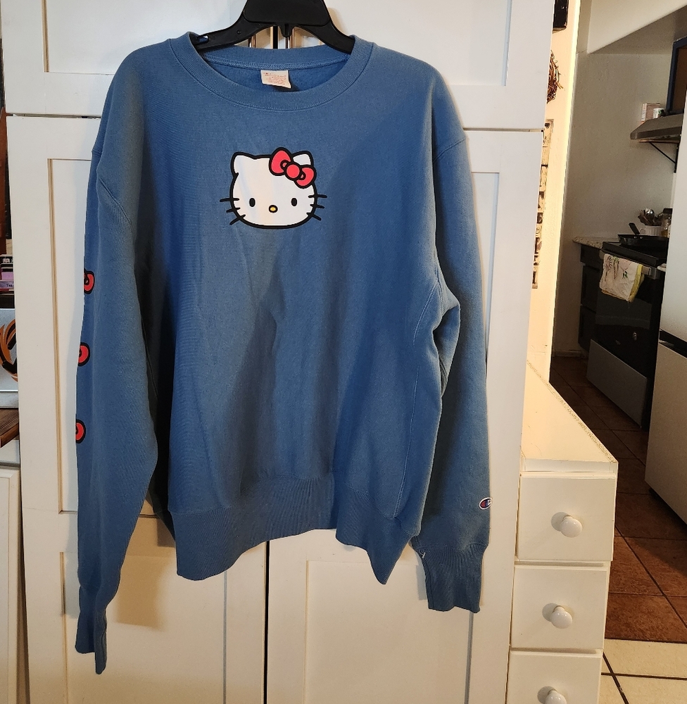 Champion Hello Kitty Sweatshirt Size L